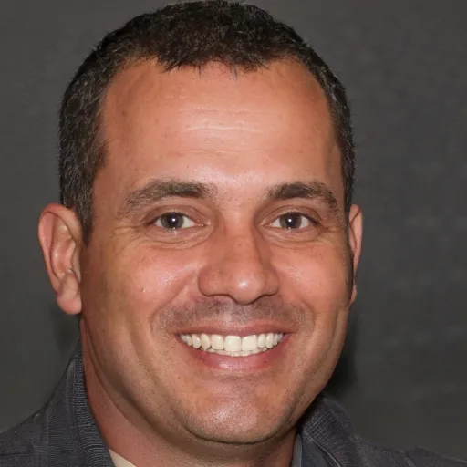Esteban Castellanos